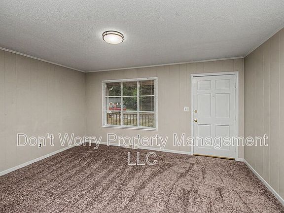3rd image of 137 Crest Cir Unit B