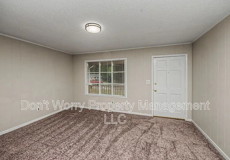 137 Crest Cir #B — Photo 3