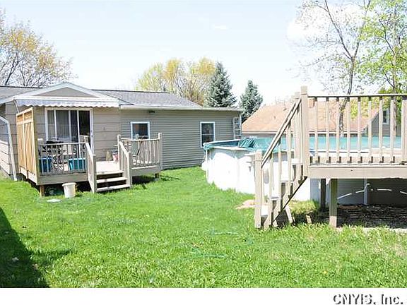 4th image of 234 Germania Ave