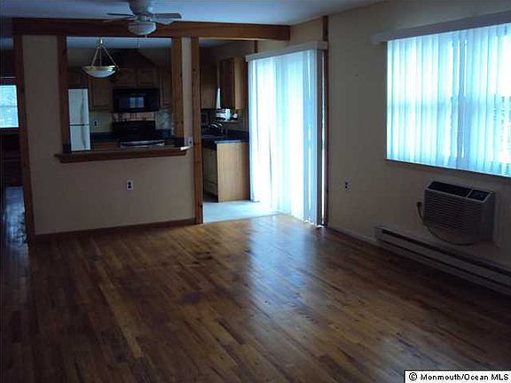 4th image of 382 Fairway Lane #B