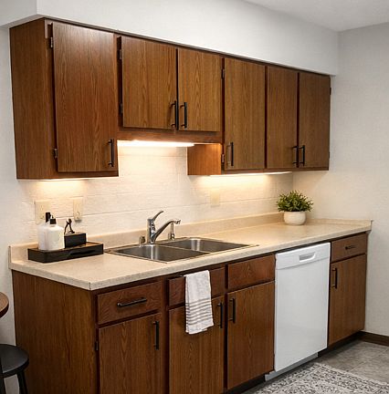 3rd image of 906 Old Reservoir Rd #906