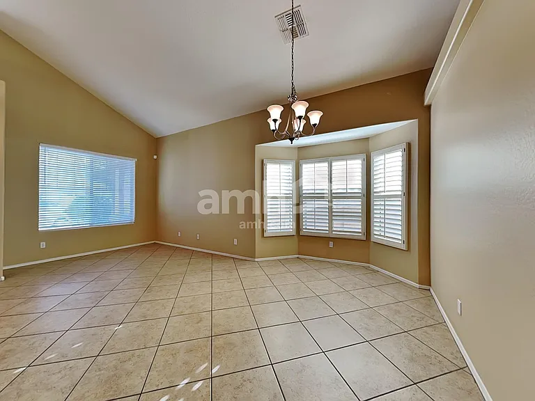 10143 W Preston Ln — Photo 8