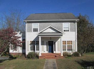1201 Hillsboro Ct, Lenoir, NC 28645