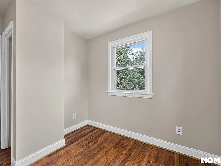 8507 Potomac Ave — Photo 23