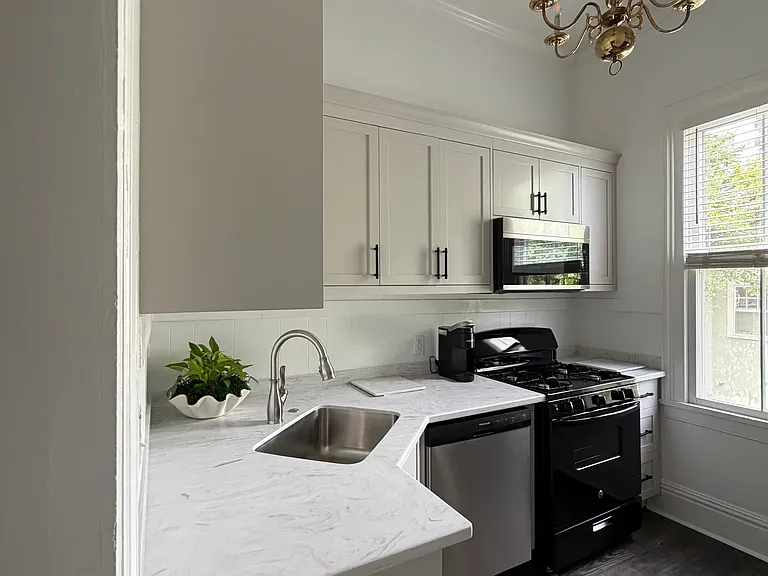 2147 Richmond Ave #2 — Photo 10