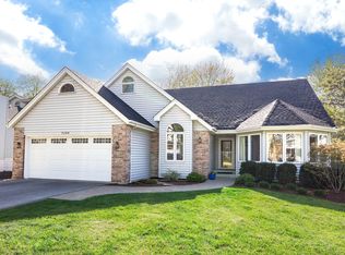 5300 Benton Ave, Downers Grove, IL 60515