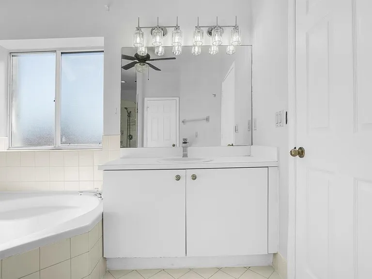 9002 SW 214th St — Photo 11
