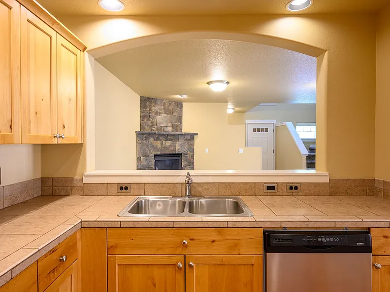 20468 Brentwood Ave — Photo 14