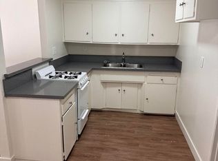 1496 Walnut Ave, Long Beach, CA 90813