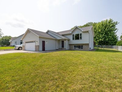 1050 20th St NE, Owatonna, MN, 55060