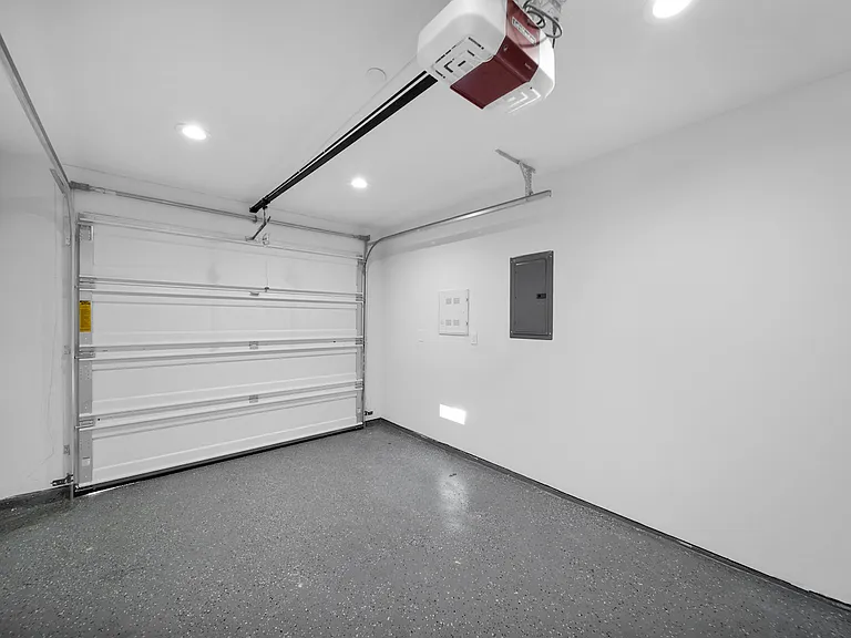 11522 Emelita Property LLC — Photo 20