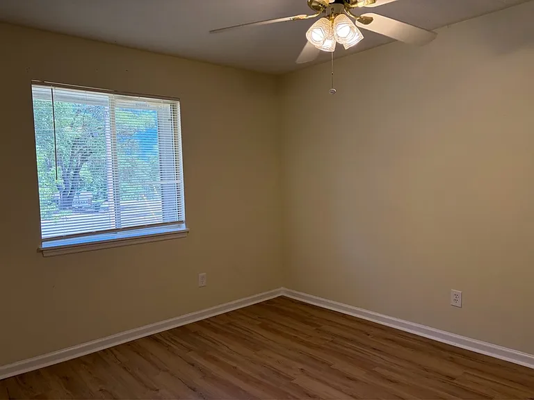 1819 Salmon Dr — Photo 14