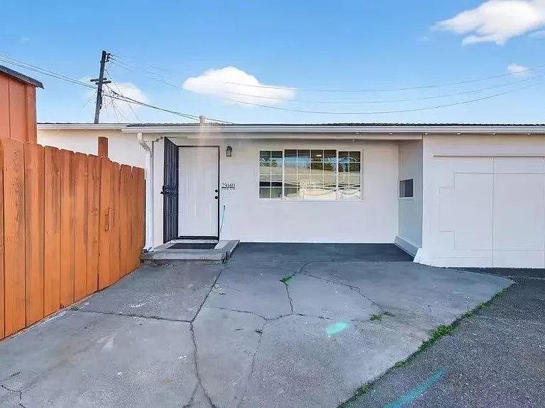 23162 Ida Ln — Photo 2