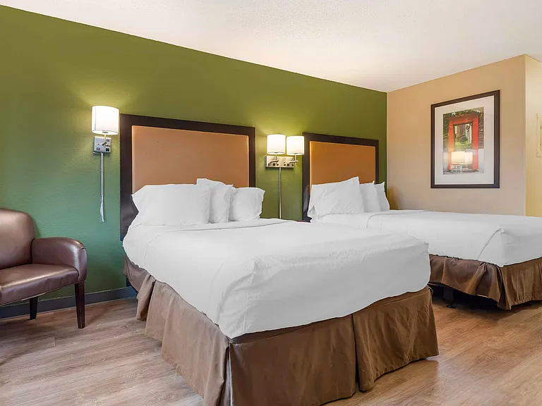 Studio Suite - 2 Full Beds