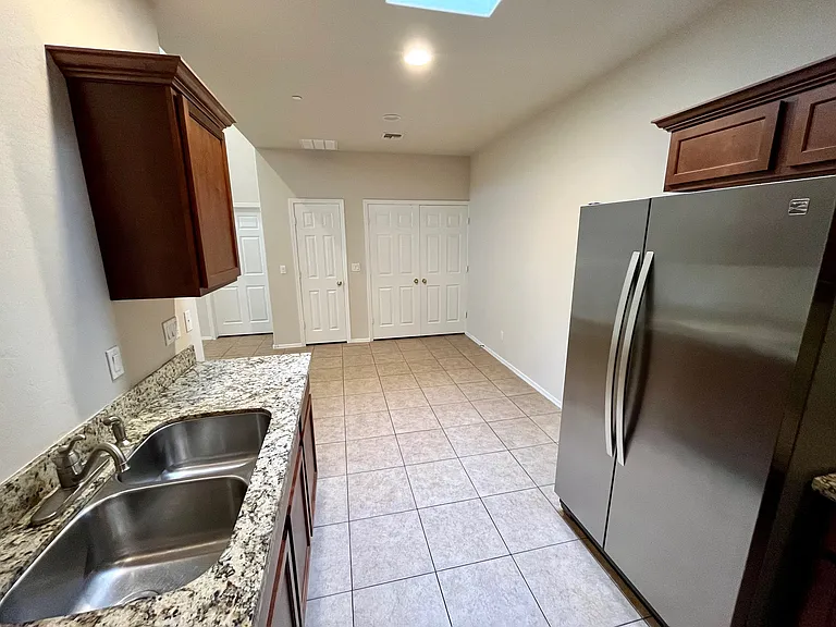 8940 W Olive Ave #169 — Photo 15