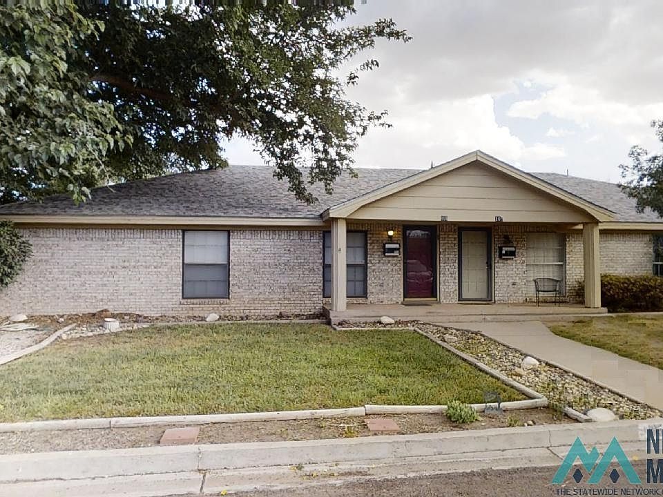 1st image of 105 E Jefferson Pl