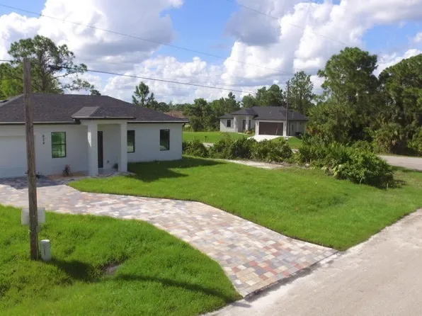 824 Dawhert Ave S, Lehigh Acres, FL 33974