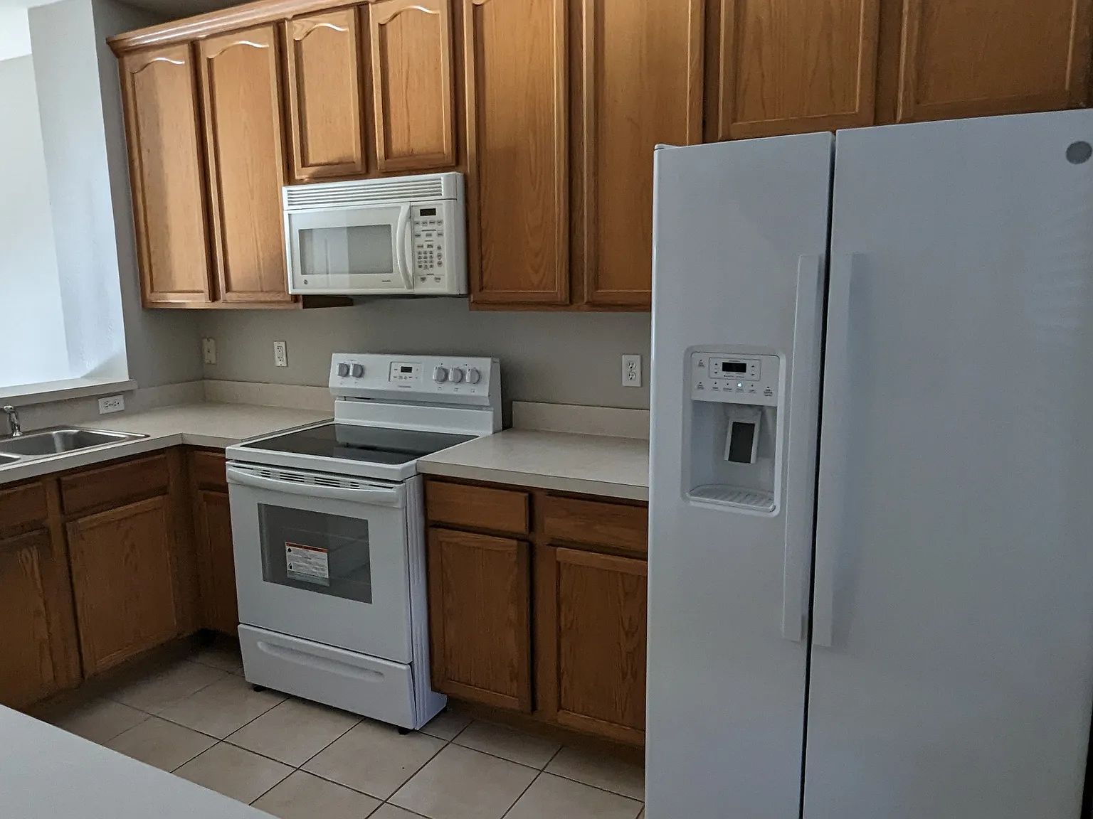 2 bed, 2.5 bath, 1071 sqft, $1,775 — Photo 2