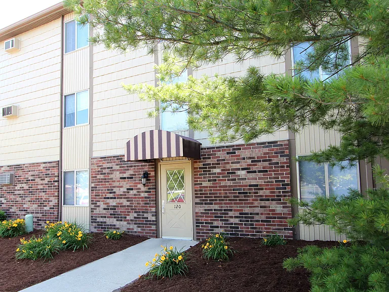 Turtle Creek Apartments — Photo 5