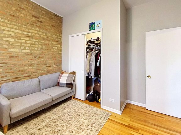5th image of 1344 W Eddy St APT 3W