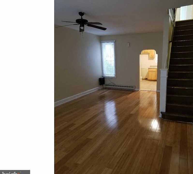 1st image of 711 E Willard St