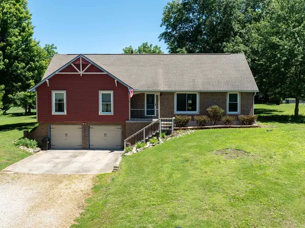 5911 Apple Ridge Rd, Sedalia, MO 65301