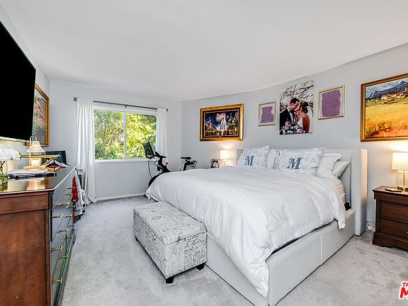 5th image of 10707 Camarillo St APT 108