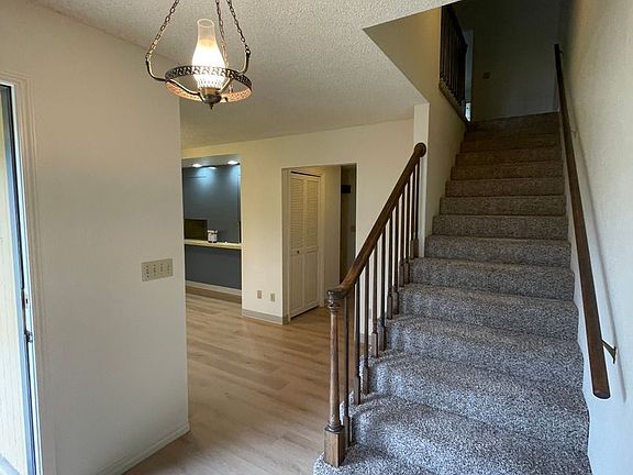 3rd image of 3717 NE Royal View Ave APT B