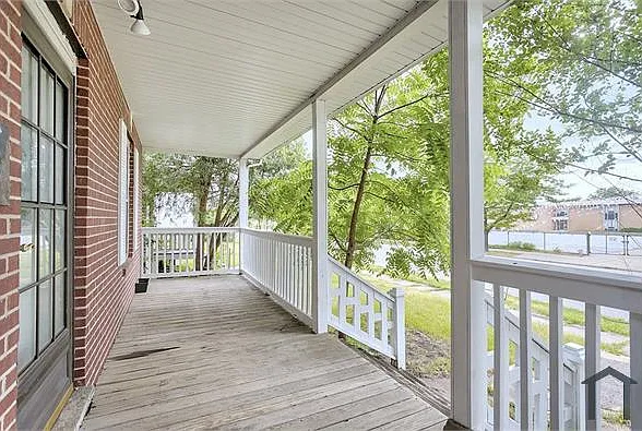 2 bed, $1,100 — Photo 2