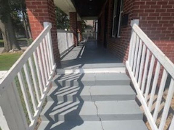 2nd image of 528 S New York Ave