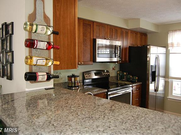 2nd image of 965 Gainsborough Ct #965