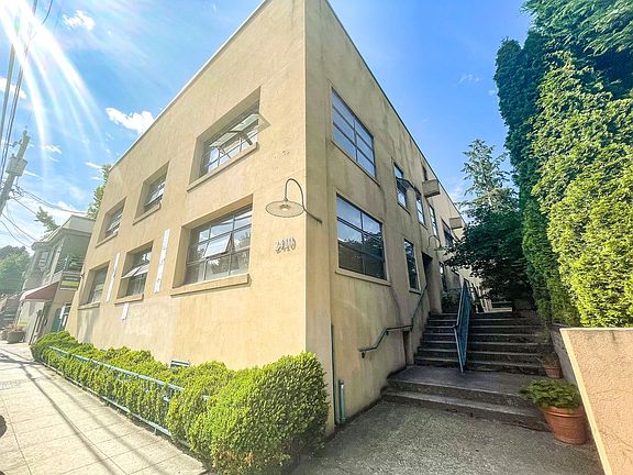 5th image of 2410 E Lynn St #2308