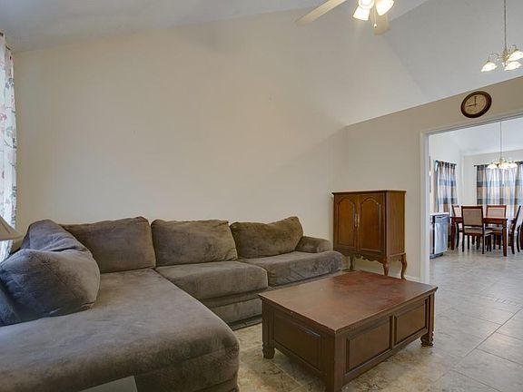4th image of 2745 Pepperdine Dr