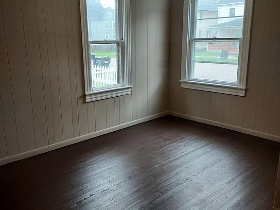4th image of 806 N Vine St