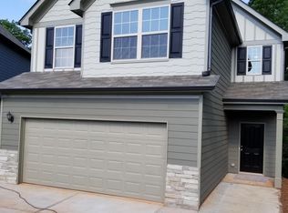 584 Galloway Ln, Lawrenceville, GA 30045