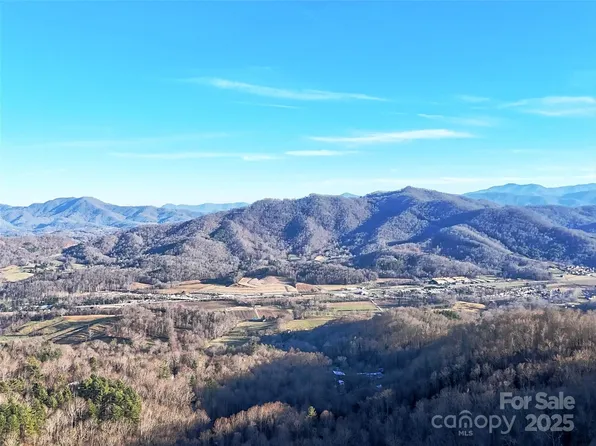 Vireo Ln, Waynesville, NC 28785