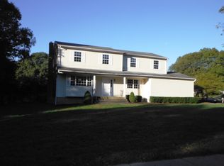 808 Old Town Rd, Selden, NY 11784