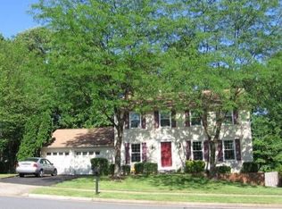 9519 Ironmaster Dr, Burke, VA 22015