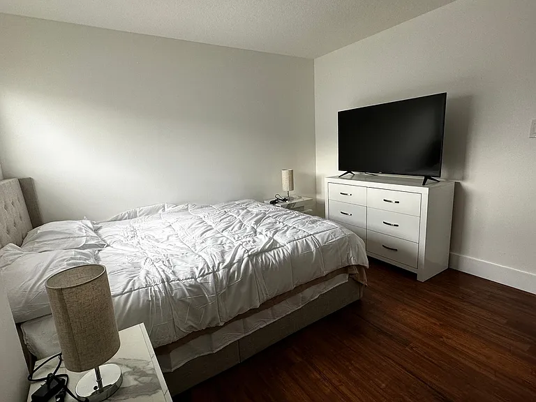 1638 SW 3rd St #202 — Photo 11