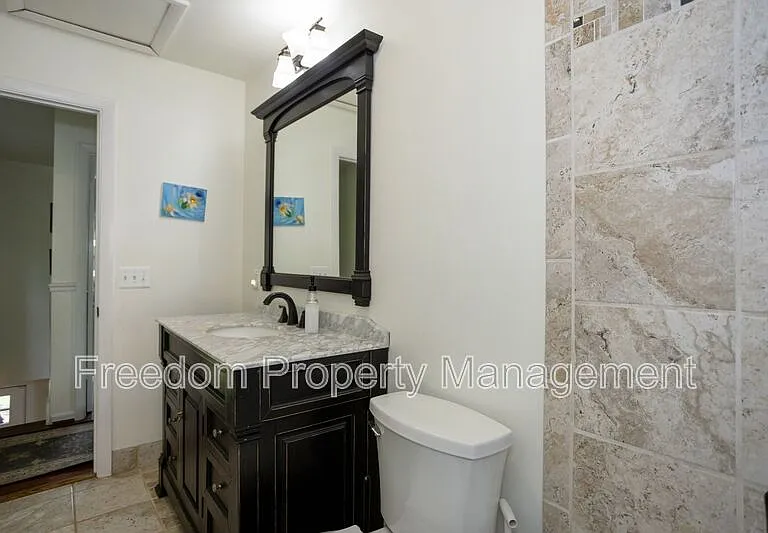 6197 Edwards Dr — Photo 27