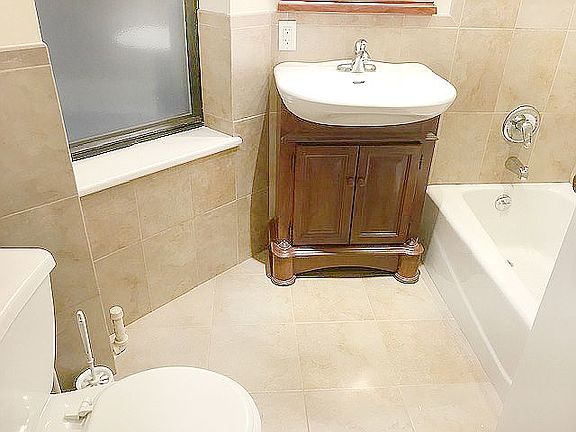 5th image of 104 Sullivan St APT 12