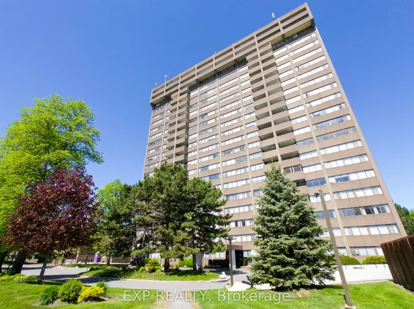 1285 Cahill Dr #807, Ottawa, ON K1V 9A7