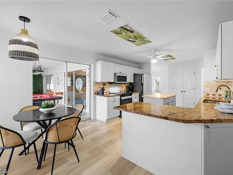 2423 Everest Pkwy — Photo 9
