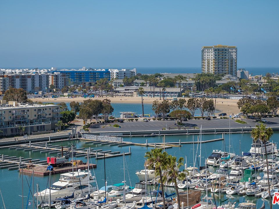 1st image of 4335 Marina City Dr