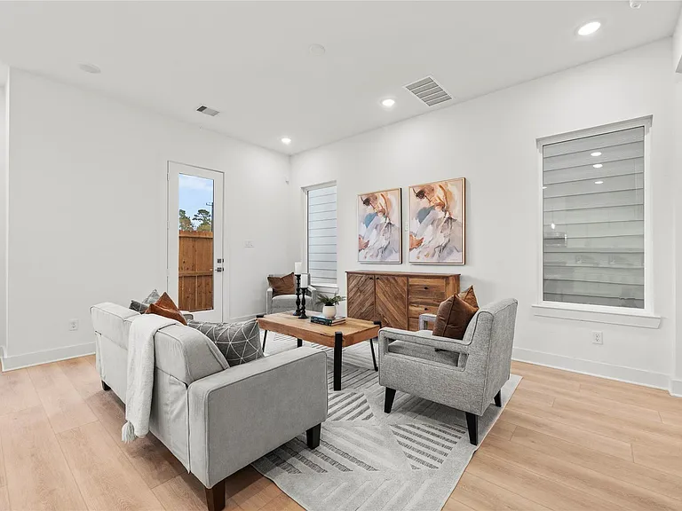1308 Neiman Ln — Photo 12
