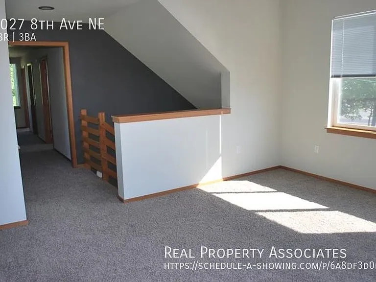 6027 8th Ave NE — Photo 10