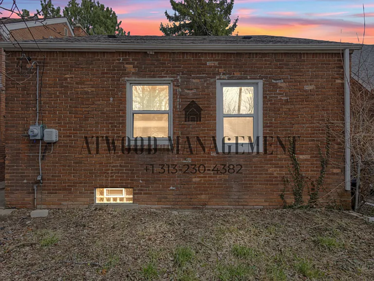 11397 Whitcomb St — Photo 12