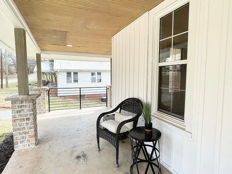202 Aultman Rd — Photo 4