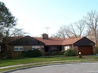 237 Maxson Ave, Freeport, NY 11520