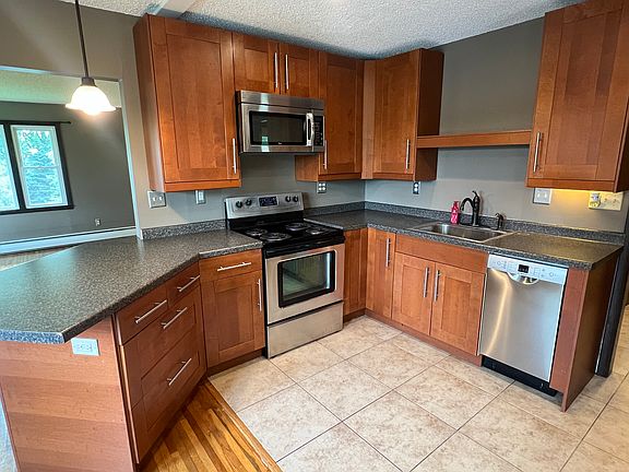 5th image of 2416 5th St SW APT B